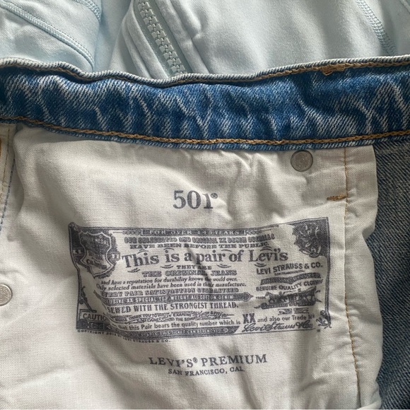 Levi’s - 501 Original Fit Straight Leg Jeans / Color: Hollow Days - Size 34x32 - Picture 13 of 13